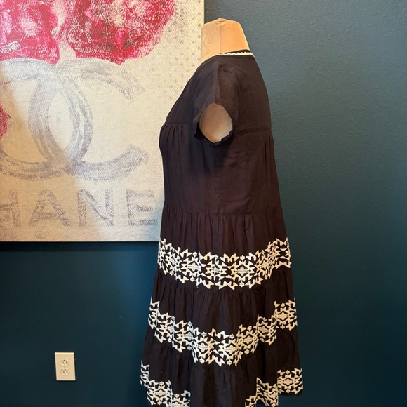 ROLLER RABBIT
Pamela Black Embroidered Linen Dress size XS - Picture 2 of 4